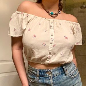 Abercrombie & Fitch Off the Shoulder Cropped top